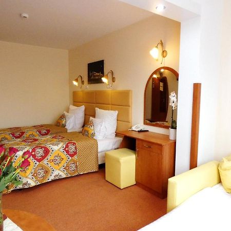 Aparthotel Adler Krakow Bagian luar foto