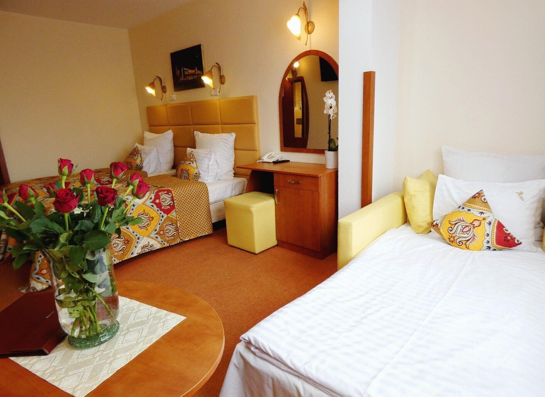 Aparthotel Adler Krakow Bagian luar foto