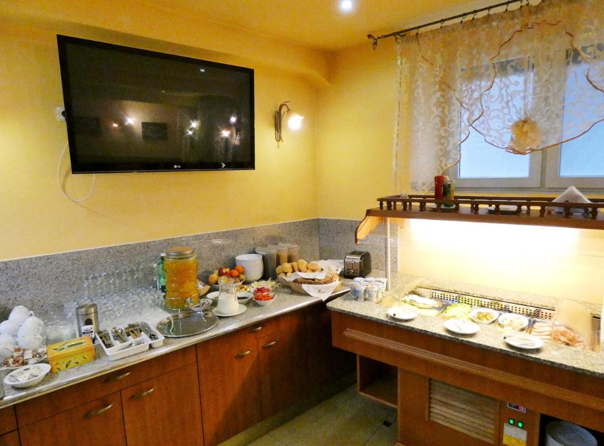 Aparthotel Adler Krakow Bagian luar foto
