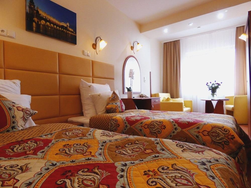 Aparthotel Adler Krakow Bagian luar foto