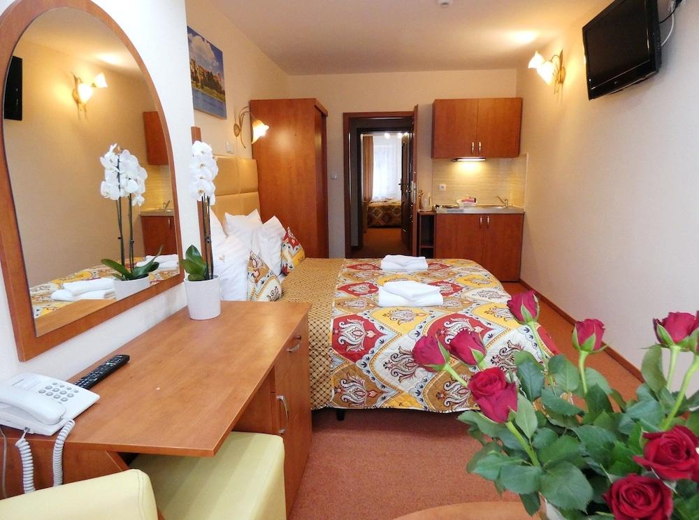 Aparthotel Adler Krakow Bagian luar foto