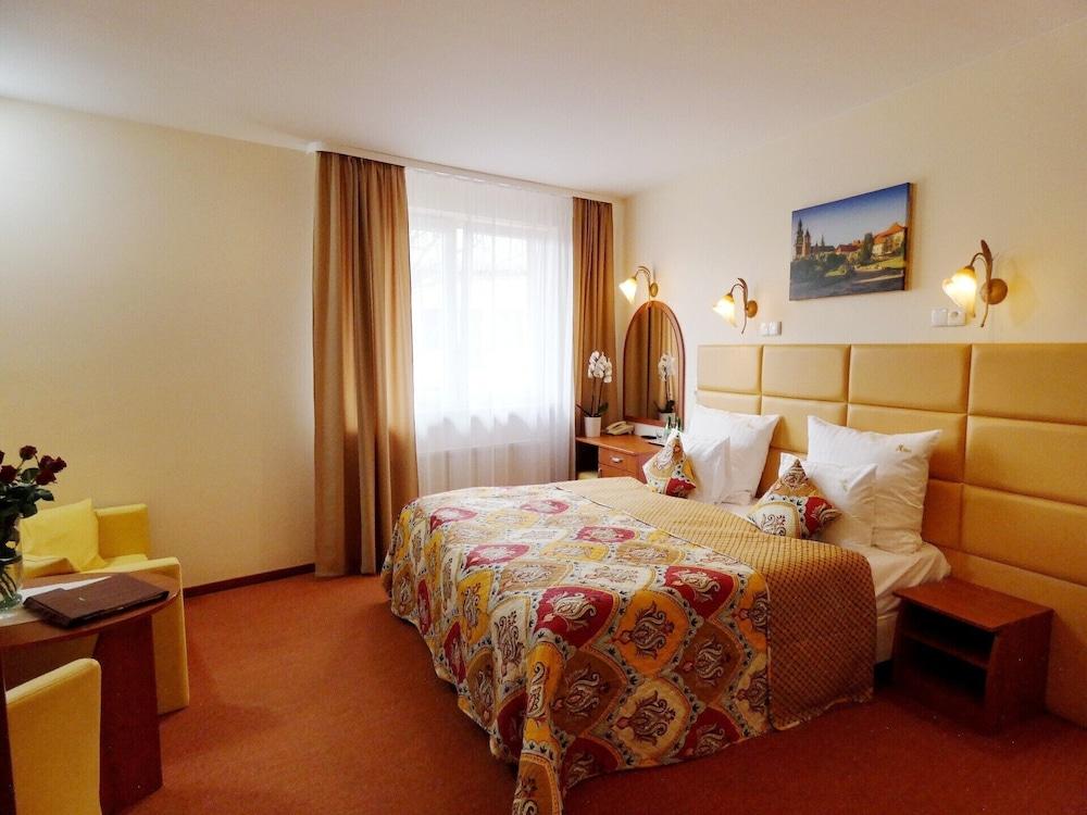 Aparthotel Adler Krakow Bagian luar foto