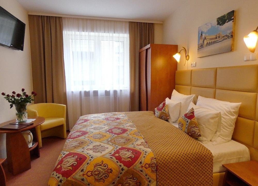 Aparthotel Adler Krakow Bagian luar foto
