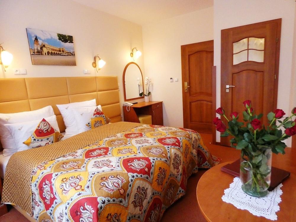 Aparthotel Adler Krakow Bagian luar foto