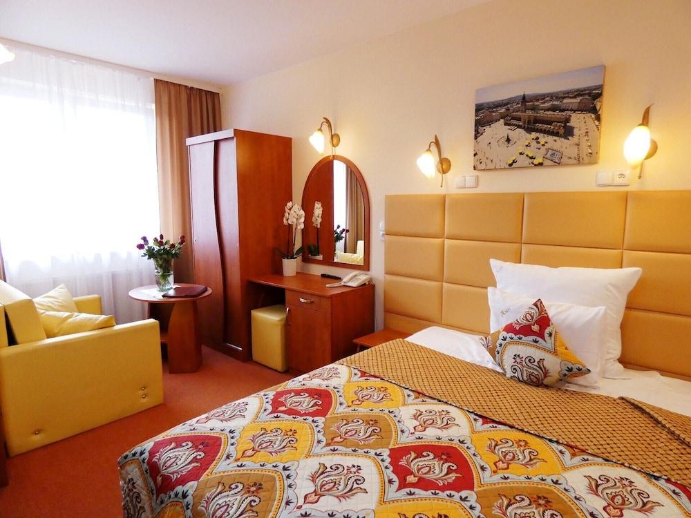 Aparthotel Adler Krakow Bagian luar foto