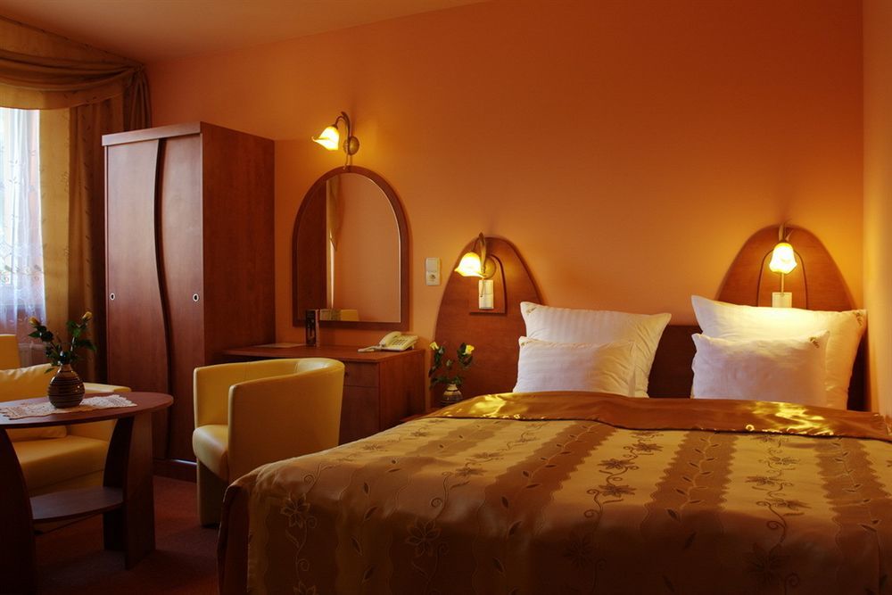 Aparthotel Adler Krakow Bagian luar foto