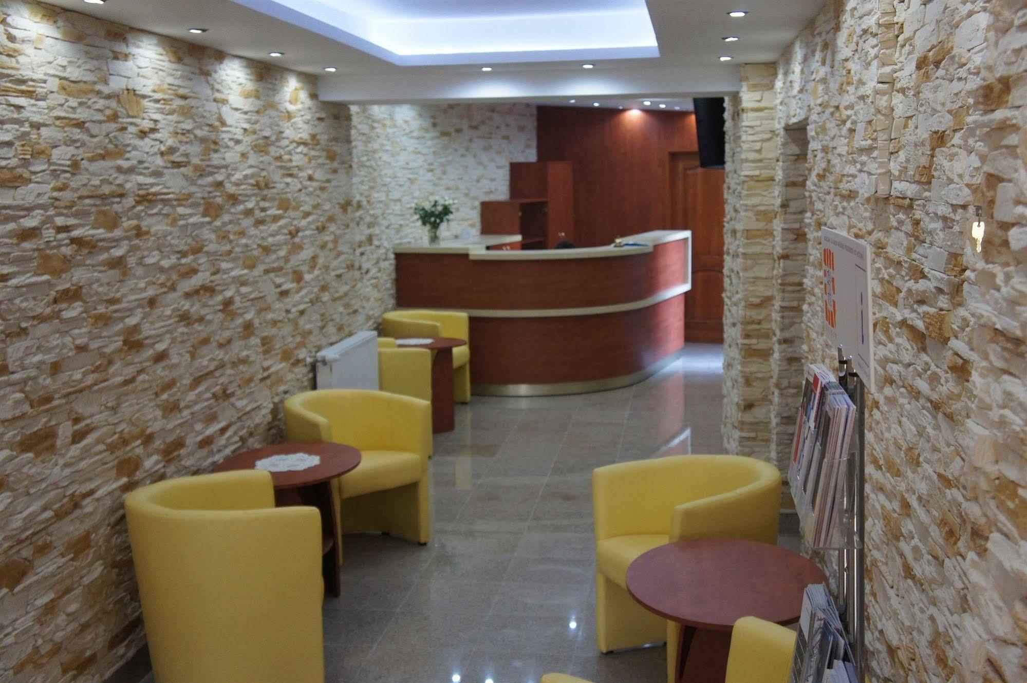 Aparthotel Adler Krakow Bagian luar foto