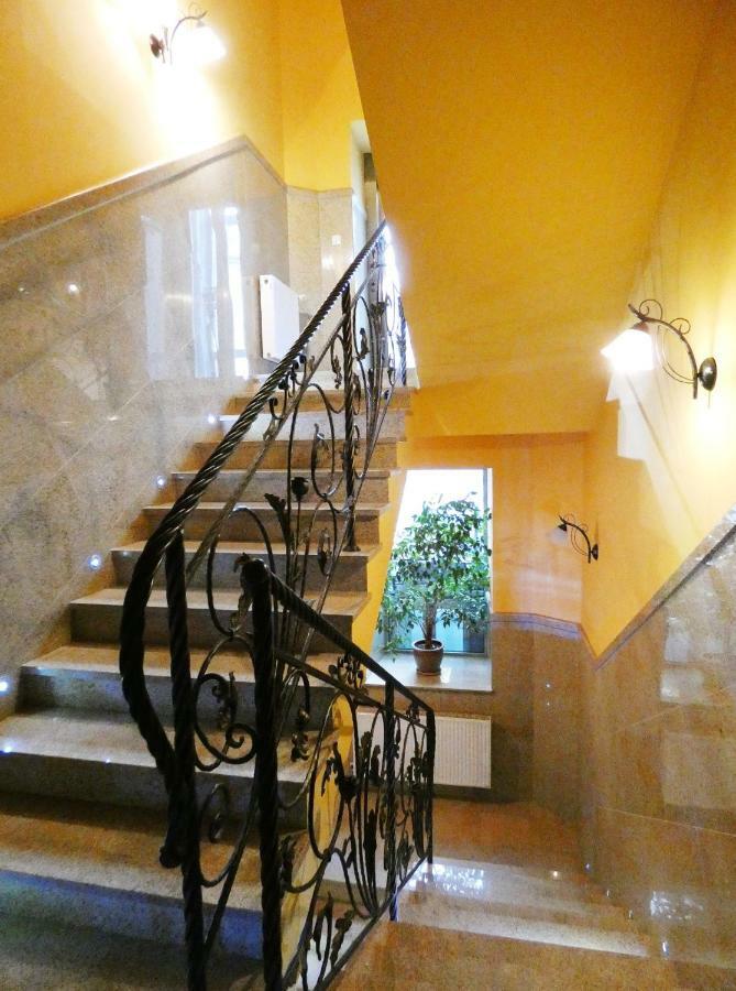 Aparthotel Adler Krakow Bagian luar foto