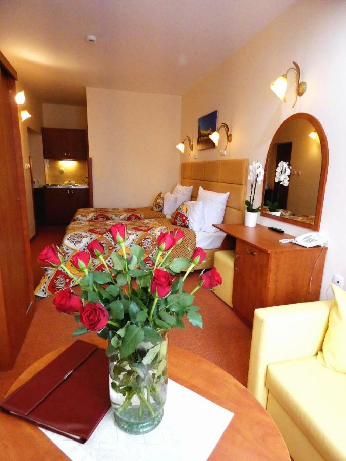 Aparthotel Adler Krakow Bagian luar foto