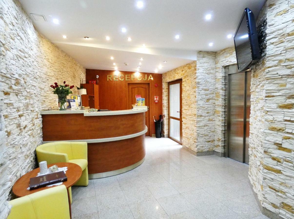 Aparthotel Adler Krakow Bagian luar foto